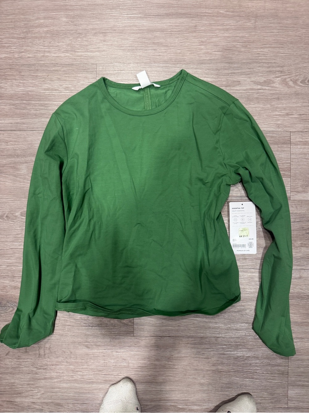 Athleta Long Sleeve Crewneck Top in Kelly Green